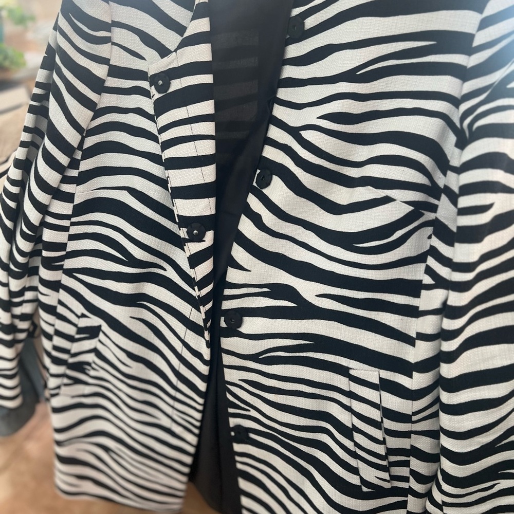 Talbots Black and White Zebra Print Blazer - Picture 3 of 16